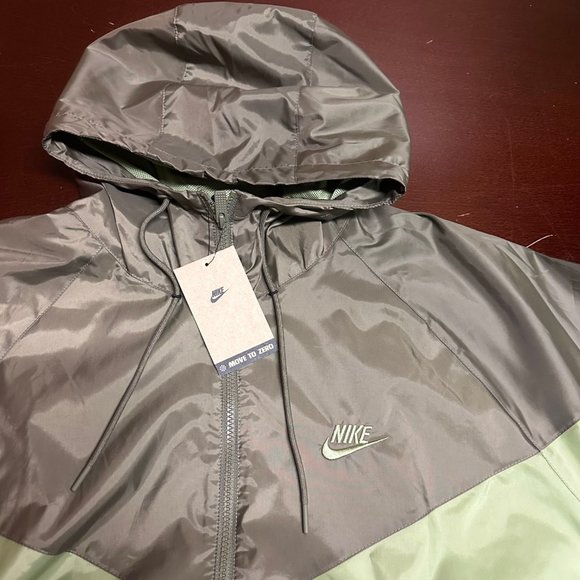 Nike Mens Green Sportswear Long Sleeve Full Zip Pockets Hooded Windrunner Jacket - Picture 4 of 12